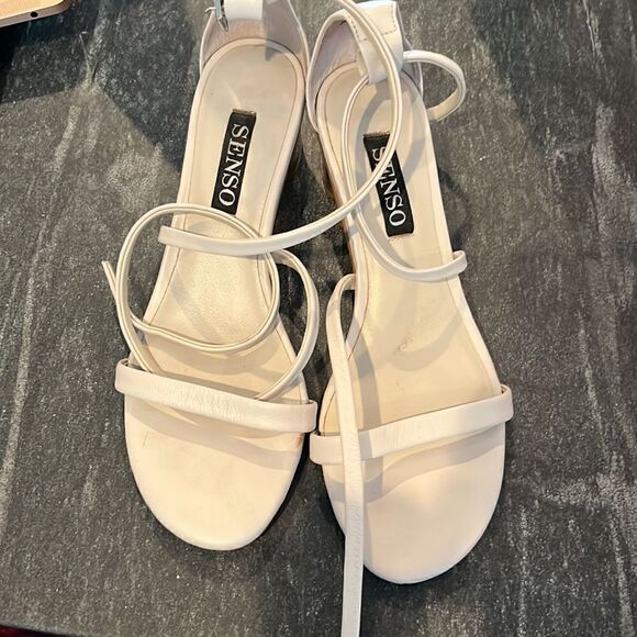 Senso Jemini Block Heel Sandal - Picture 8 of 12